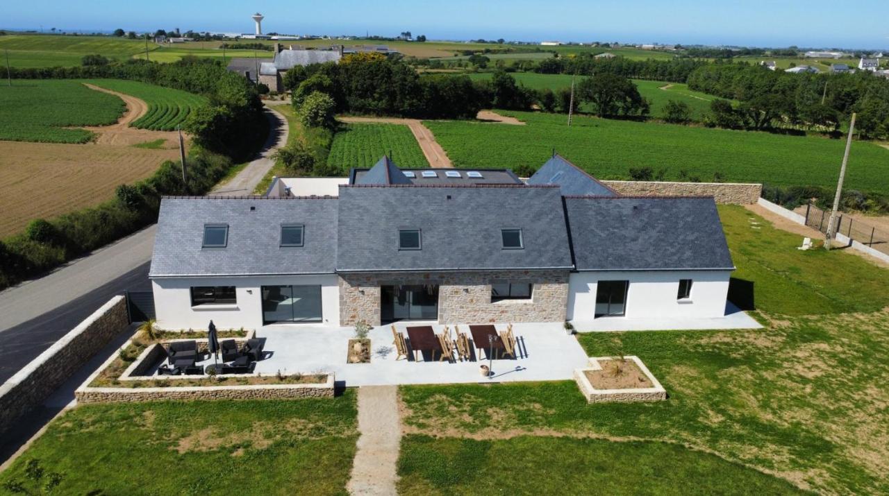 Ty Menez Heol - Magnifique Villa Avec Piscine Ploudalmezeau Exterior photo
